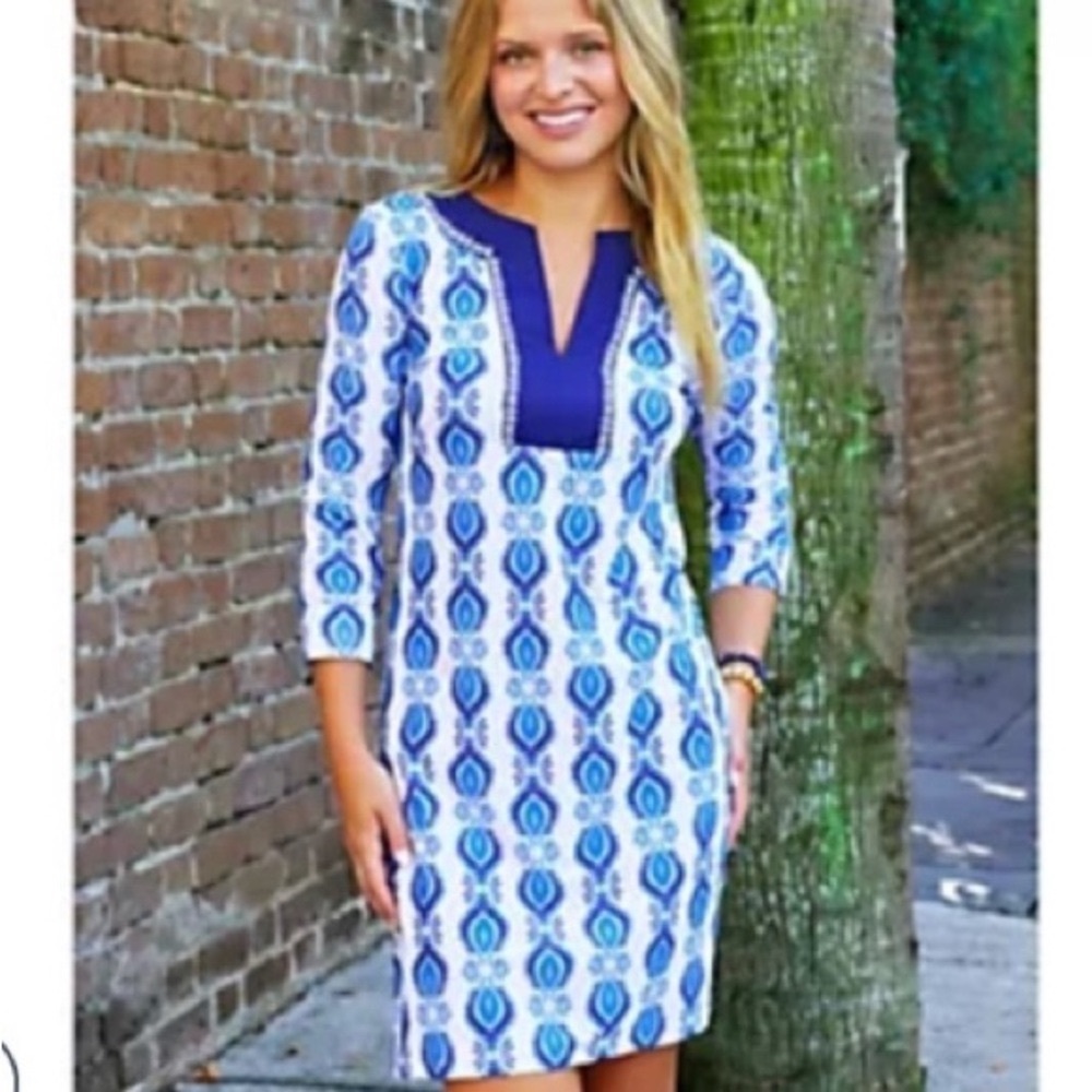 TALBOTS Cabana Life Dress. 3/4 Length Sleeves. Light Silky Feel. Lovely Pattern!